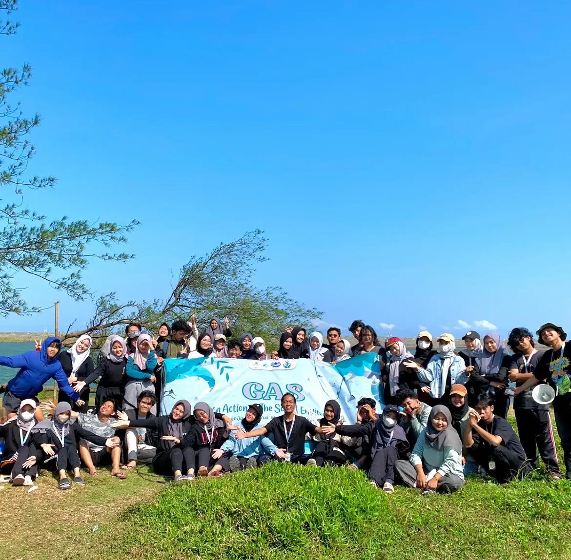 Planting Mangrove Trees